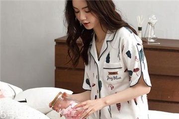 22歲女孩穿什么睡衣 滿(mǎn)足你的少女心