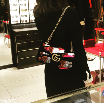 2018gucci七夕限定包包多少錢 大玩復(fù)古風