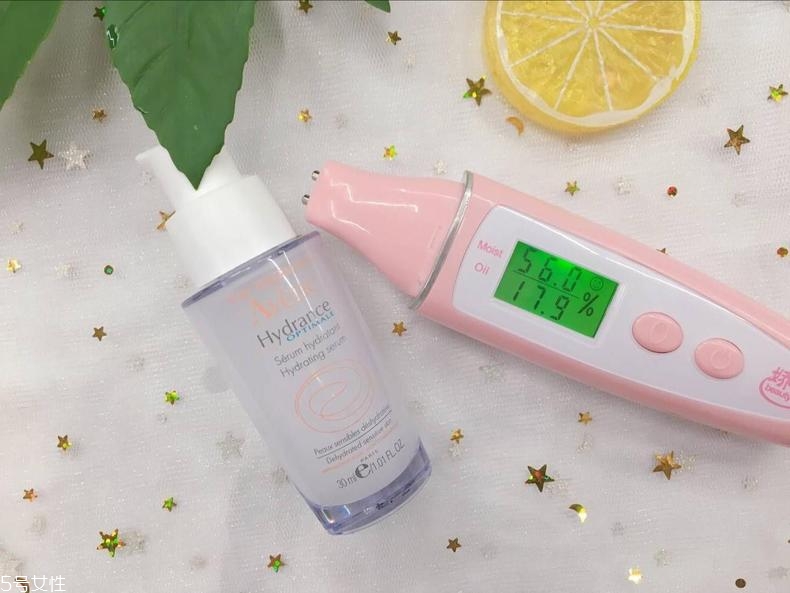 雅漾精華乳什么時(shí)候用 爽膚水和面霜之間使用 雅漾精華乳什么時(shí)候用 爽膚水和面霜之間使用