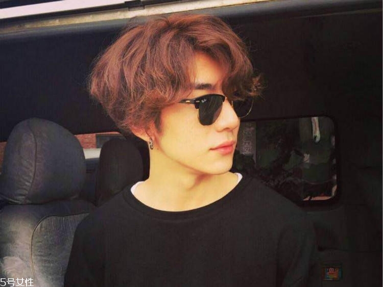 男生染發(fā)什么顏色好看又低調(diào) 直男發(fā)色推薦 男生染發(fā)什么顏色好看又低調(diào) 直男發(fā)色推薦