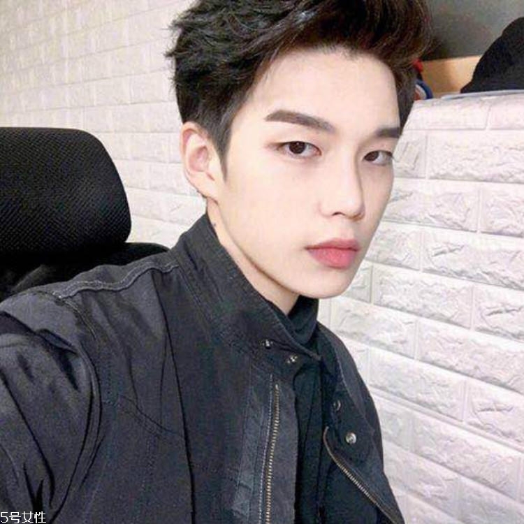 男生染發(fā)什么顏色好看又低調(diào) 直男發(fā)色推薦 男生染發(fā)什么顏色好看又低調(diào) 直男發(fā)色推薦