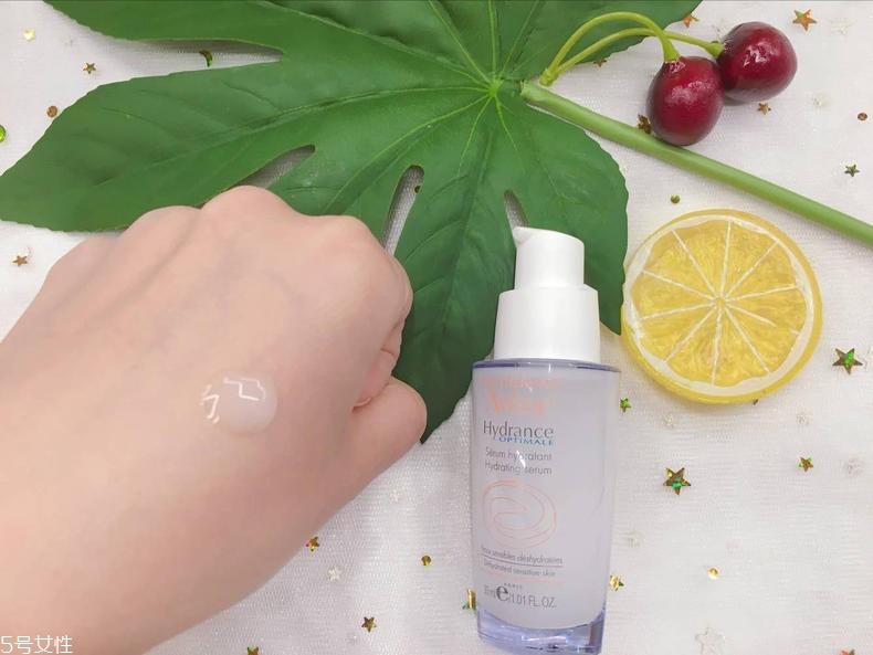 雅漾精華乳什么時(shí)候用 爽膚水和面霜之間使用 雅漾精華乳什么時(shí)候用 爽膚水和面霜之間使用