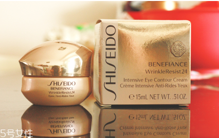 女人25歲后要用抗皺的護(hù)膚品嗎 25歲后如何抗衰老 女人25歲后要用抗皺的護(hù)膚品嗎 25歲后如何抗衰老