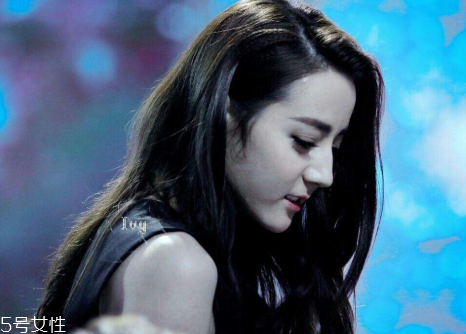 怎么定妝不卡粉 你需要2個小技巧 怎么定妝不卡粉 你需要2個小技巧