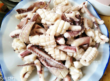 魷魚為什么要去皮 吃起來口感不好 魷魚為什么要去皮 吃起來口感不好