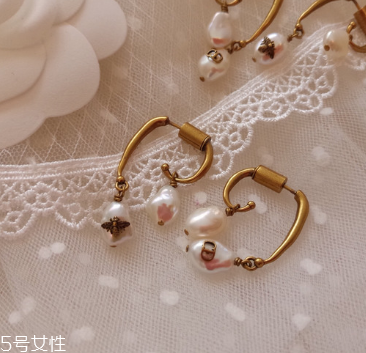 珍珠耳環(huán)怎么清洗 這樣做就對了 珍珠耳環(huán)怎么清洗 這樣做就對了