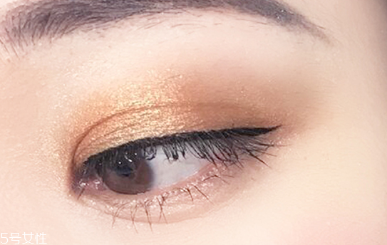 粉色眼影配什么口紅好看 超級(jí)吸睛的活力少女