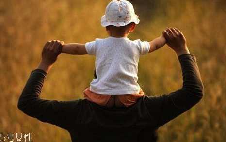 送父親什么香水好 3種性格爸爸對(duì)號(hào)入座 送父親什么香水好 3種性格爸爸對(duì)號(hào)入座