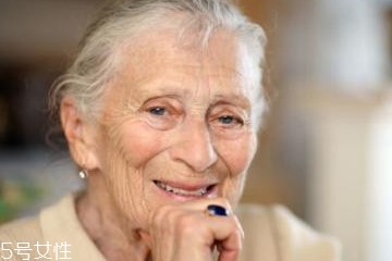 憩室病怎么治療 憩室炎吃什么好 憩室病怎么治療 憩室炎吃什么好