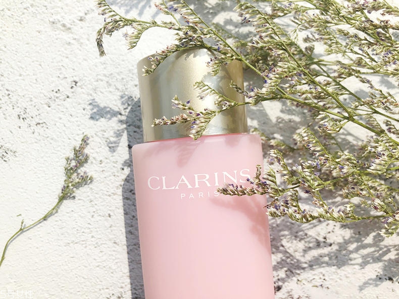 嬌韻詩青春賦活系列適合年齡 25歲以上輕齡肌 嬌韻詩青春賦活系列適合年齡 25歲以上輕齡肌