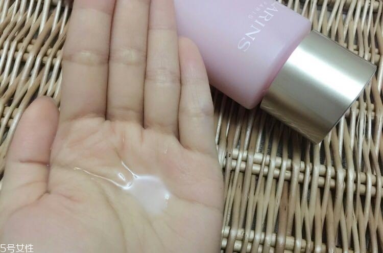 嬌韻詩青春賦活系列適合年齡 25歲以上輕齡肌 嬌韻詩青春賦活系列適合年齡 25歲以上輕齡肌