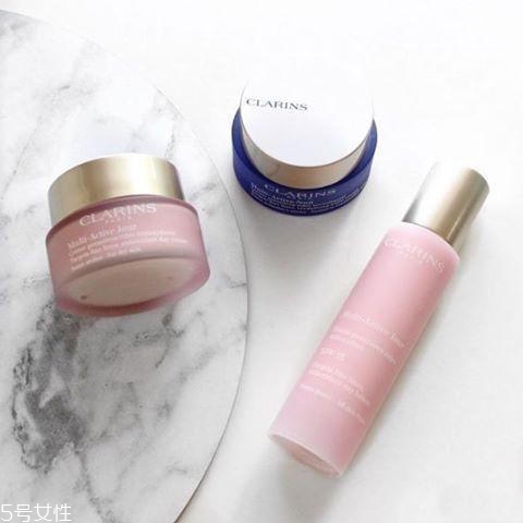 嬌韻詩青春賦活系列適合年齡 25歲以上輕齡肌 嬌韻詩青春賦活系列適合年齡 25歲以上輕齡肌