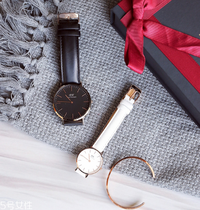 dw手表為什么d是反的 打破常規(guī)設(shè)計(jì) dw手表為什么d是反的 打破常規(guī)設(shè)計(jì)