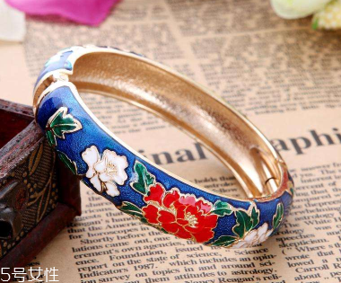 景泰藍手鐲一般多少錢 這個價位才合理 景泰藍手鐲一般多少錢 這個價位才合理