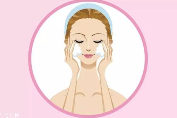 夏天黑頭多怎么徹底清除 堅持3點讓黑頭不再找你