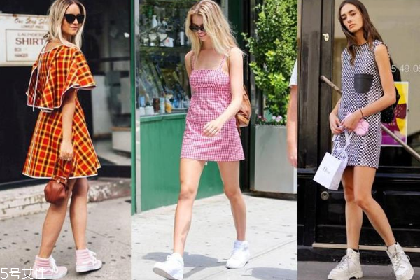 連衣裙搭配運(yùn)動鞋圖片 青春與優(yōu)雅的結(jié)合 連衣裙搭配運(yùn)動鞋圖片 青春與優(yōu)雅的結(jié)合