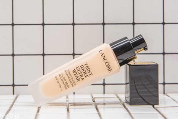 蘭蔻持妝粉底液評測 油皮干皮痘肌都穩(wěn)穩(wěn)駕馭 蘭蔻持妝粉底液評測 油皮干皮痘肌都穩(wěn)穩(wěn)駕馭