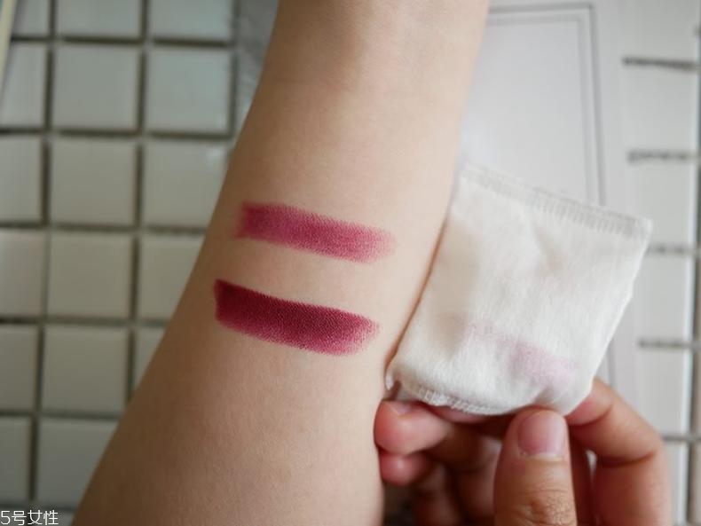 mac diva口紅干嗎 需要打底否則會(huì)拔干 mac diva口紅干嗎 需要打底否則會(huì)拔干