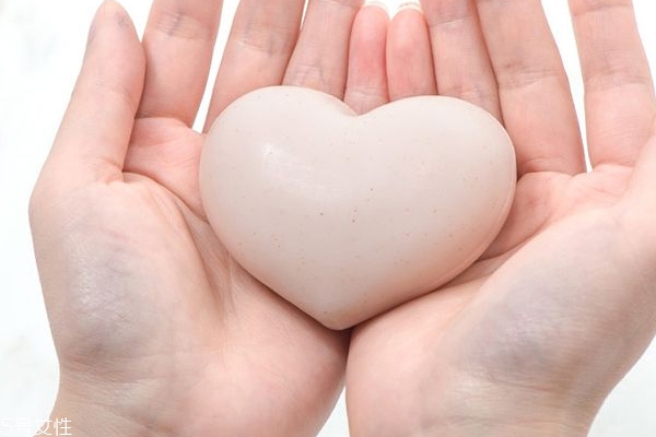 微笑線怎么保養(yǎng) 現(xiàn)在很流行微笑線美白 微笑線怎么保養(yǎng) 現(xiàn)在很流行微笑線美白