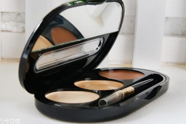 不同膚質(zhì)怎么選遮瑕膏 這么挑選讓遮瑕功力up 不同膚質(zhì)怎么選遮瑕膏 這么挑選讓遮瑕功力up