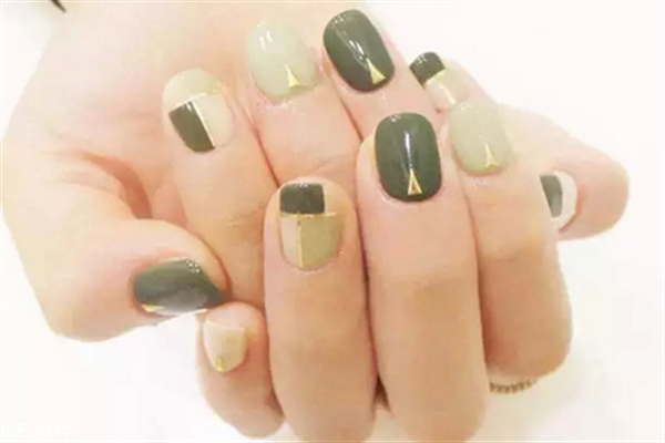 美甲底膠什么牌子的好 美甲底膠和底油的區(qū)別 美甲底膠什么牌子的好 美甲底膠和底油的區(qū)別