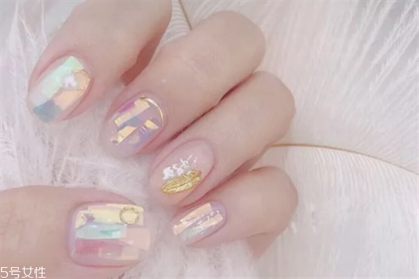 美甲怎么包邊才不會掉 加固膠的注意事項(xiàng)