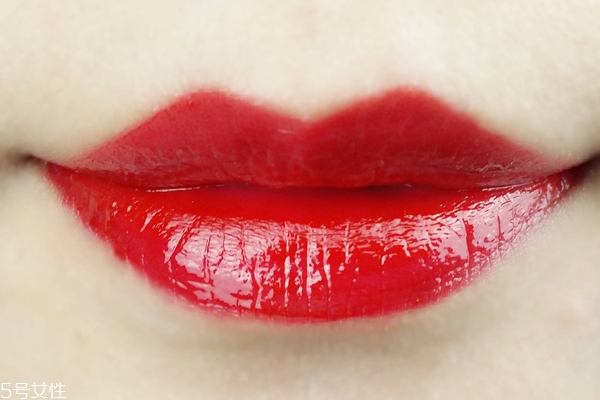 嘴巴起皮要注意什么 常做3件事嘴唇水嫩無比 嘴巴起皮要注意什么 常做3件事嘴唇水嫩無比