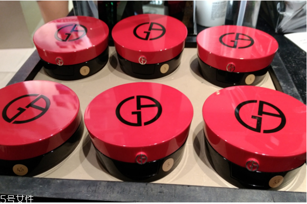 阿瑪尼氣墊適合什么膚質(zhì) 阿瑪尼氣墊適合年齡 阿瑪尼氣墊適合什么膚質(zhì) 阿瑪尼氣墊適合年齡