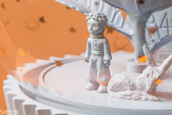 野獸派小王子水晶球多少錢(qián) 別致的禮物