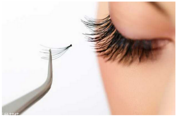 睫毛種植手術(shù)安全嗎？效果怎么樣？