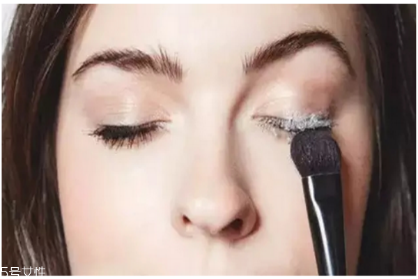 睫毛種植手術(shù)安全嗎？效果怎么樣？