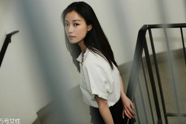 精華什么年齡用最好 根據(jù)肌齡挑精華的方法 精華什么年齡用最好 根據(jù)肌齡挑精華的方法