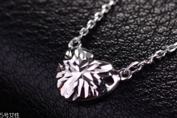 鉑金項(xiàng)鏈怎么辨別真假 這幾點(diǎn)一眼分辨 鉑金項(xiàng)鏈怎么辨別真假 這幾點(diǎn)一眼分辨