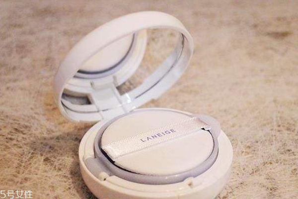 夏天怎么用氣墊不脫妝 4個(gè)細(xì)節(jié)要注意 夏天怎么用氣墊不脫妝 4個(gè)細(xì)節(jié)要注意