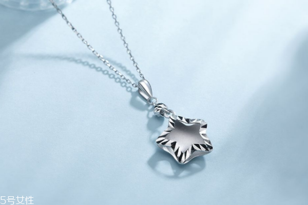 鉑金項鏈長度怎么選擇 根據(jù)身高和臉型