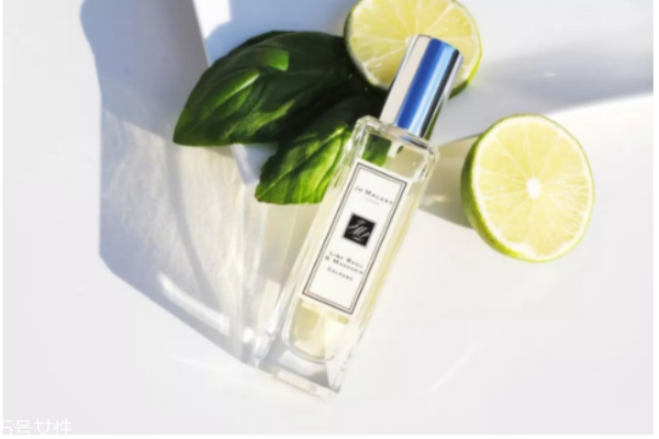 香水里的麝香會導致不孕嗎 香水里有麝香一般沒有害處 香水里的麝香會導致不孕嗎 香水里有麝香一般沒有害處