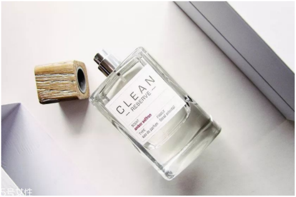 香水里的麝香會導致不孕嗎 香水里有麝香一般沒有害處 香水里的麝香會導致不孕嗎 香水里有麝香一般沒有害處