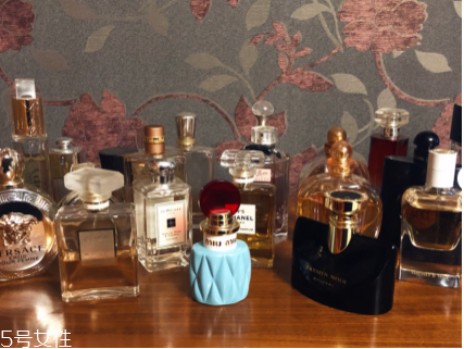 適合媽媽用的香水有哪些 適合送媽媽的香水推薦 適合媽媽用的香水有哪些 適合送媽媽的香水推薦
