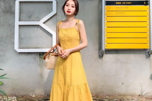 胯大的女生適合穿什么裙子 中長(zhǎng)裙最合適 胯大的女生適合穿什么裙子 中長(zhǎng)裙最合適