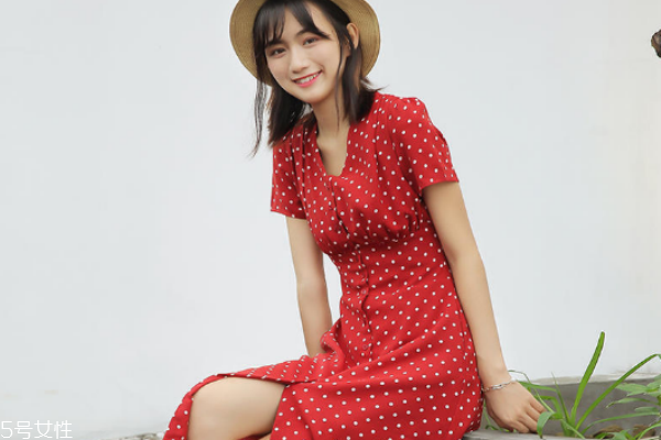 胯大的女生適合穿什么裙子 中長(zhǎng)裙最合適 胯大的女生適合穿什么裙子 中長(zhǎng)裙最合適