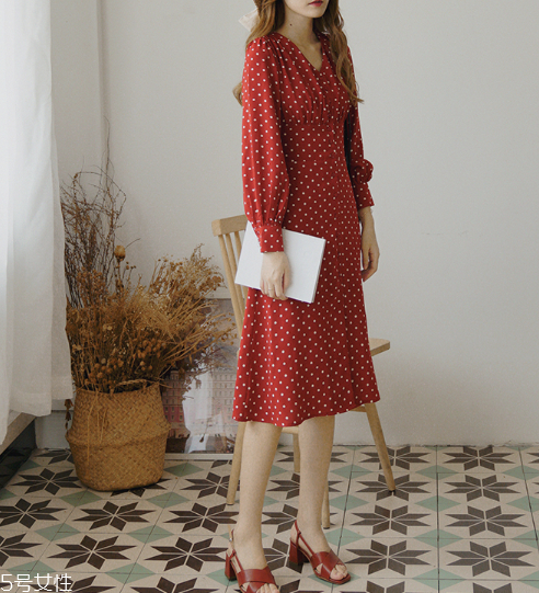 胯大的女生適合穿什么裙子 中長(zhǎng)裙最合適 胯大的女生適合穿什么裙子 中長(zhǎng)裙最合適