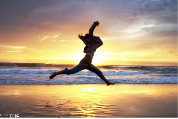 怎么減肚子上的肉肉 最簡單的減肚腩方法 怎么減肚子上的肉肉 最簡單的減肚腩方法