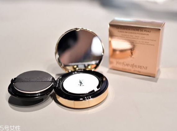 阿瑪尼氣墊和圣羅蘭氣墊哪個(gè)好用 阿瑪尼氣墊和ysl氣墊 阿瑪尼氣墊和圣羅蘭氣墊哪個(gè)好用 阿瑪尼氣墊和ysl氣墊