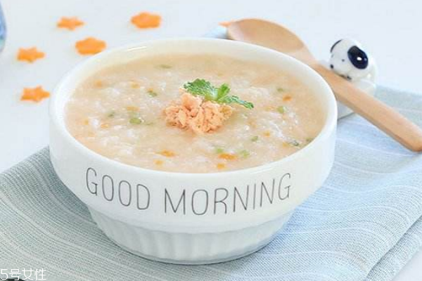 嬰兒幾個(gè)月可以添加輔食?嬰兒輔食添加順序時(shí)間表 嬰兒幾個(gè)月可以添加輔食?嬰兒輔食添加順序時(shí)間表