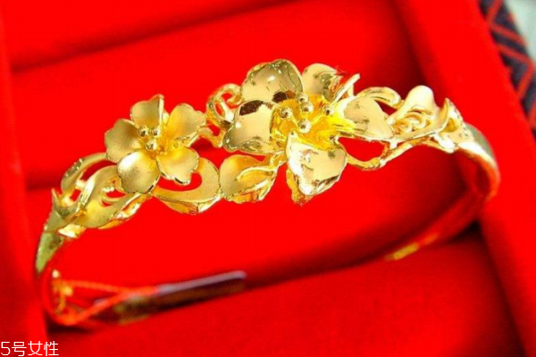 黃金手鐲一般多少克 不要買太重 黃金手鐲一般多少克 不要買太重