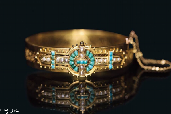 黃金手鐲戴哪只手好 這樣才利于打理 黃金手鐲戴哪只手好 這樣才利于打理