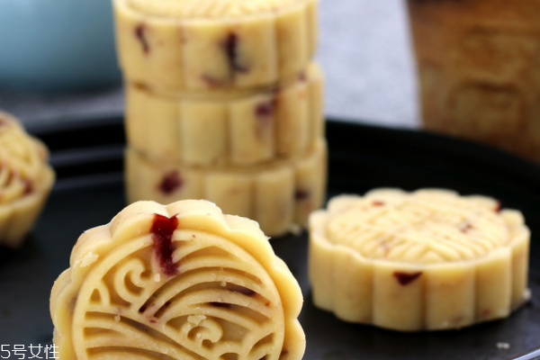 綠豆糕為什么加麥芽糖 為了增加甜味 綠豆糕為什么加麥芽糖 為了增加甜味