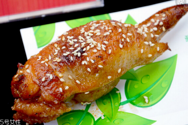 雞翅包飯好吃嗎 偶爾吃還可以 雞翅包飯好吃嗎 偶爾吃還可以