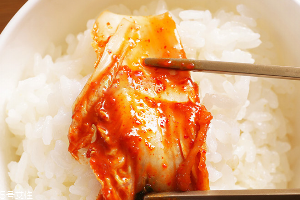 辣白菜能放白糖嗎 白糖是必須的 辣白菜能放白糖嗎 白糖是必須的