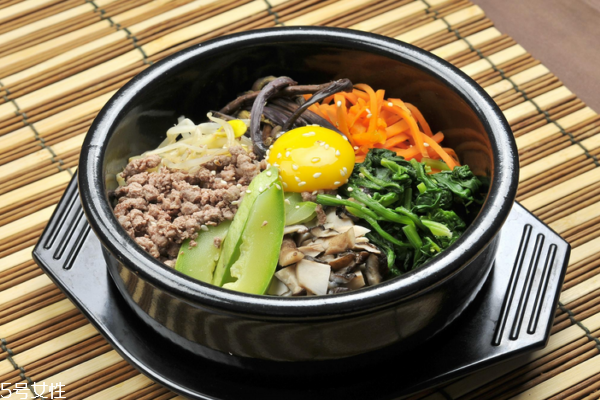 石鍋拌飯的醬是什么醬 韓國辣椒醬 石鍋拌飯的醬是什么醬 韓國辣椒醬